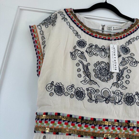 NWT Alice + Olivia Gertie Mini Dress Embroidered Floral Pattern In White Sz 10 - Picture 9 of 13